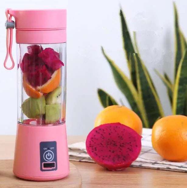 Portable Juicing Cup – Mini Electric Juicer for Home & Outdoor Use