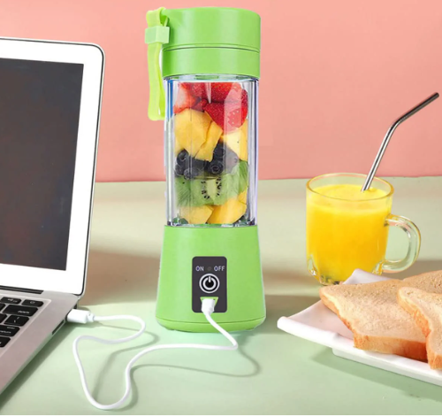 Portable Juicing Cup – Mini Electric Juicer for Home & Outdoor Use